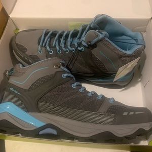 Women’s Eddie Bowers hiking boots with memory foam new with tags size  8,10